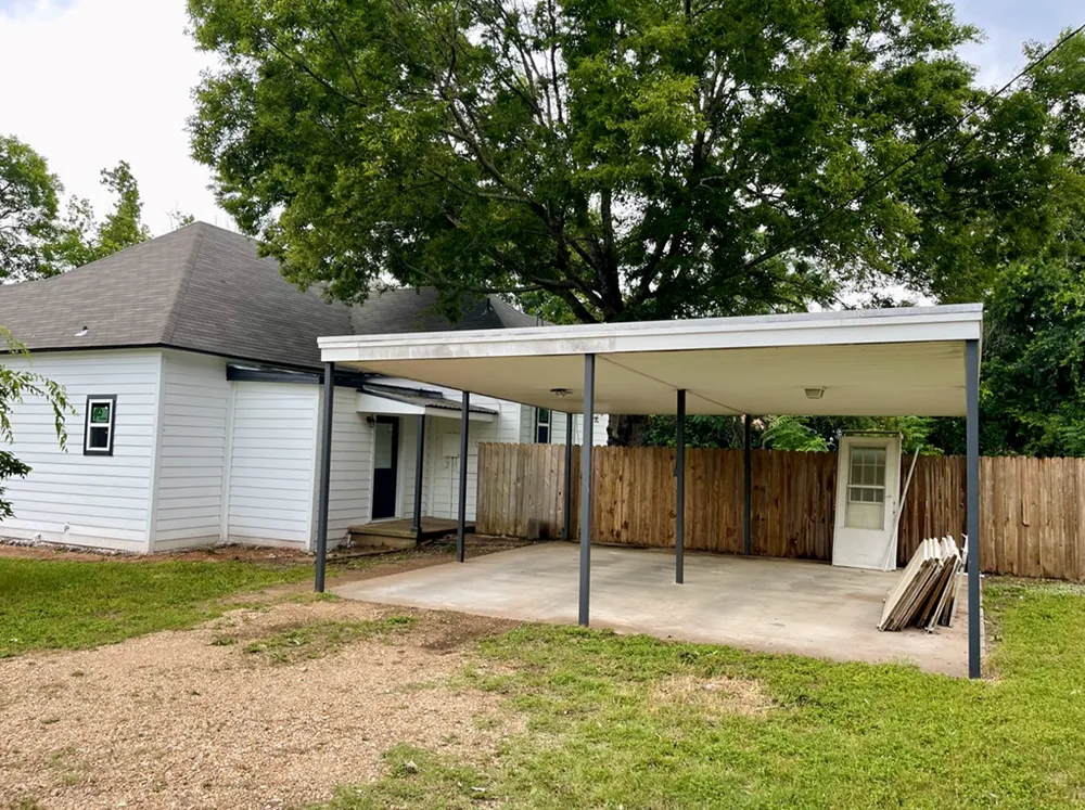 806 Central Avenue Cameron, TX 76520