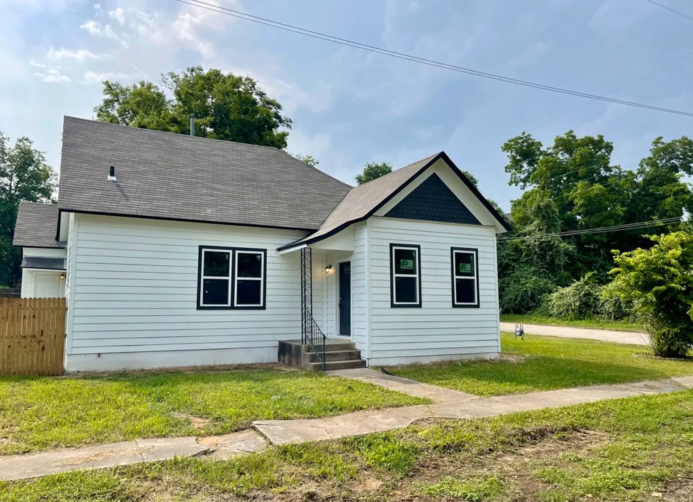 806 Central Avenue Cameron, TX 76520