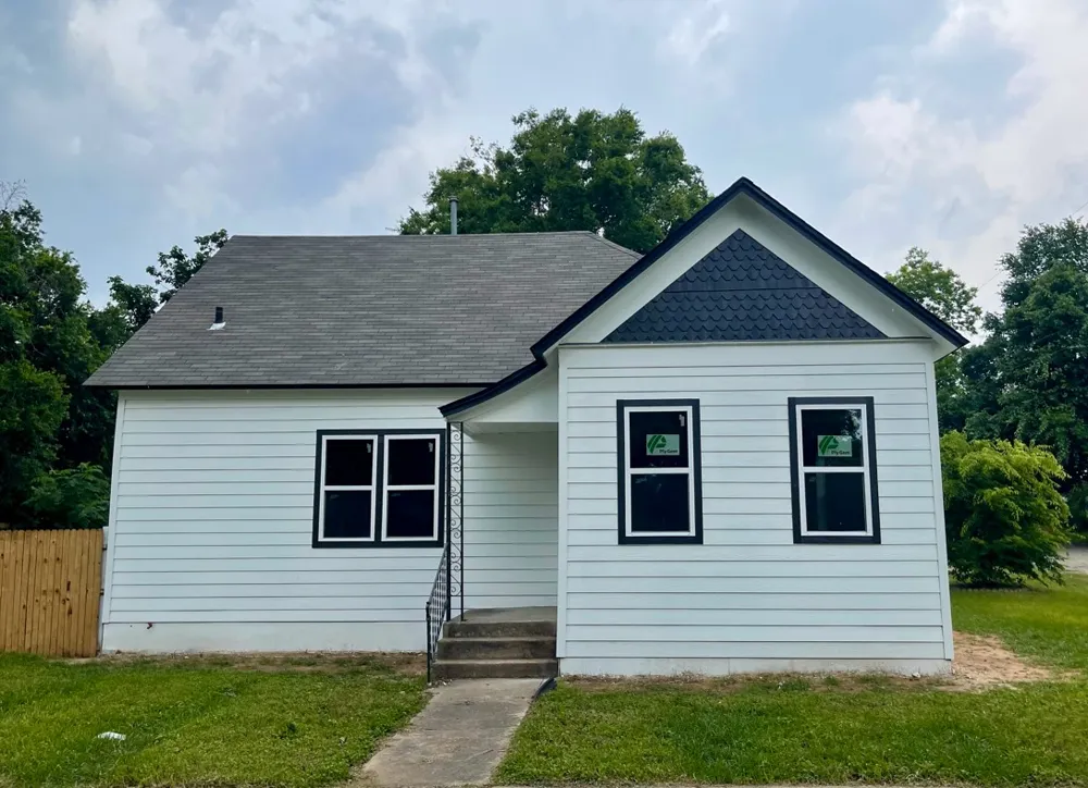 806 Central Avenue Cameron, TX 76520