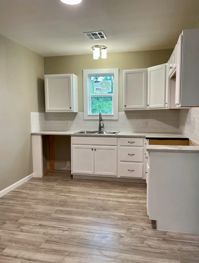 806 Central Avenue Cameron, TX 76520