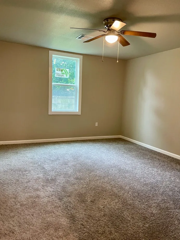 806 Central Avenue Cameron, TX 76520