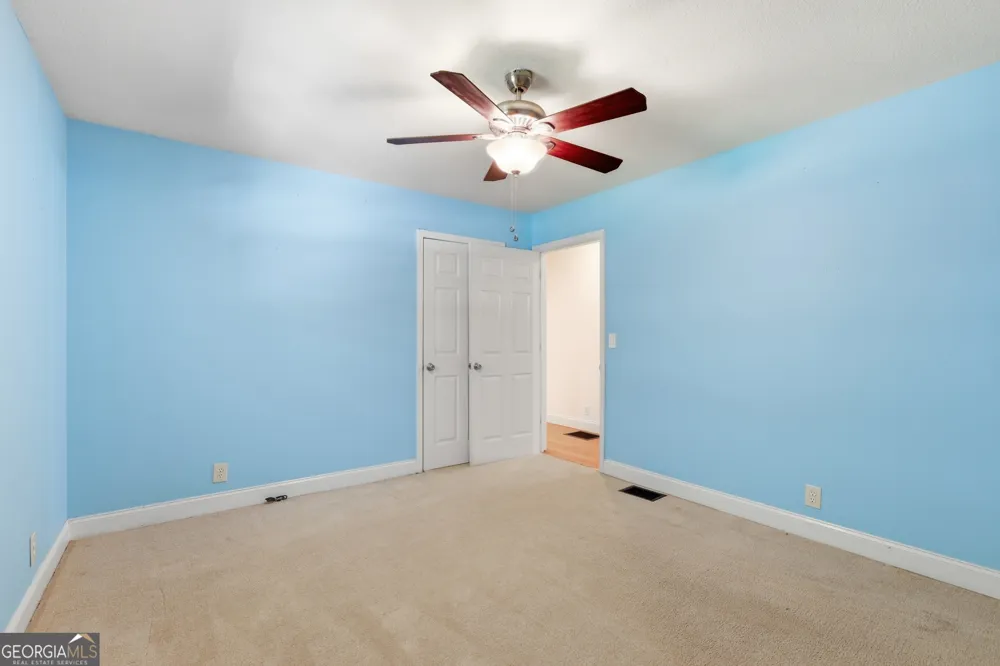 118 Brenda LN Clayton, GA 30525