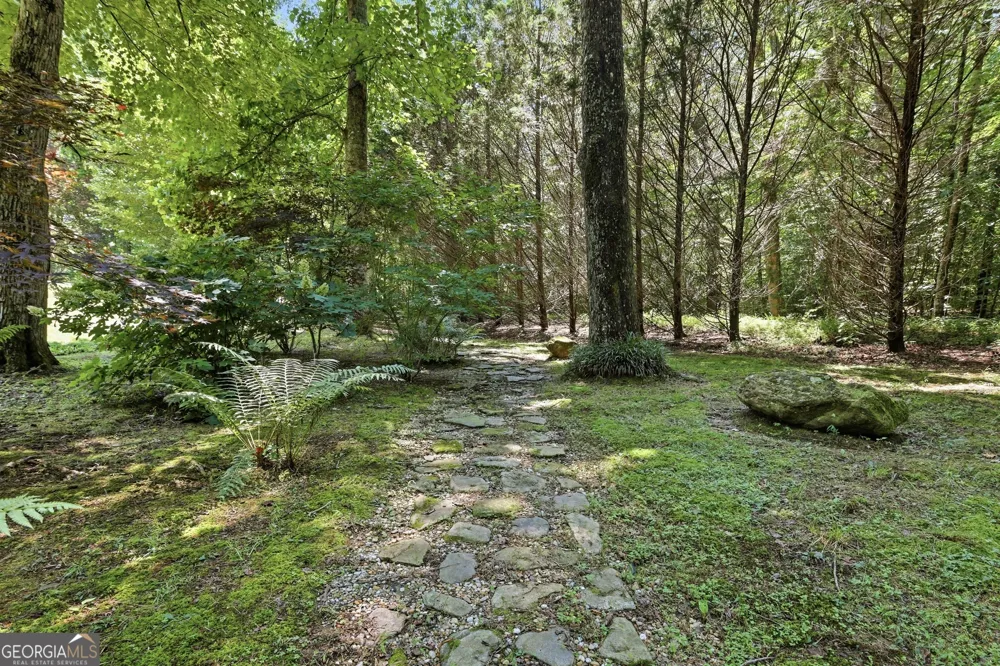 118 Brenda LN Clayton, GA 30525