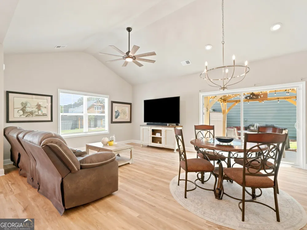 107 Red Cloud WALK Waleska, GA 30183