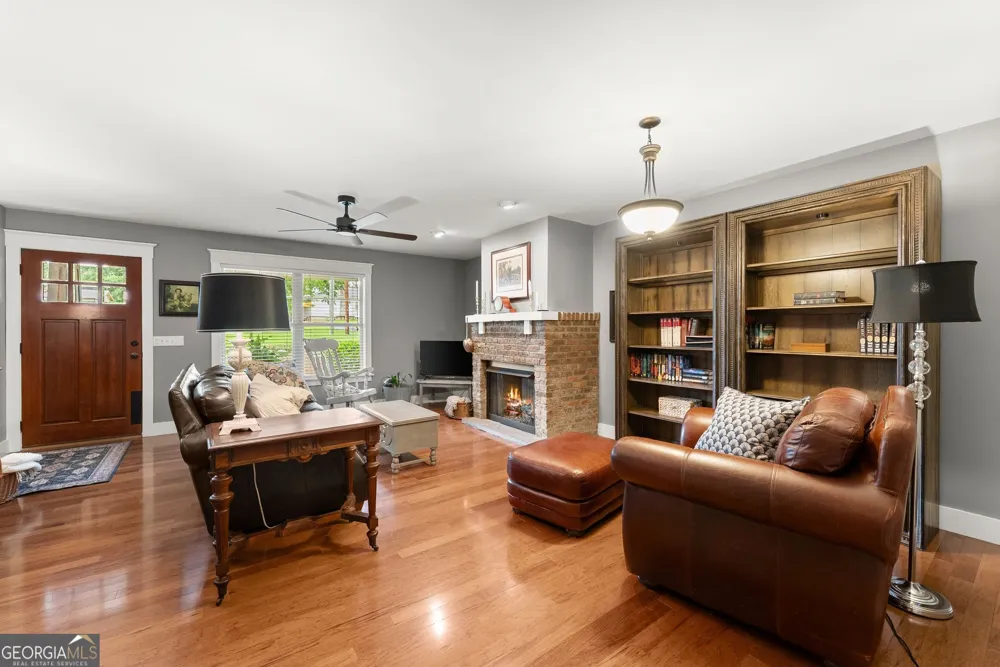 336 Wood ST Cornelia, GA 30531