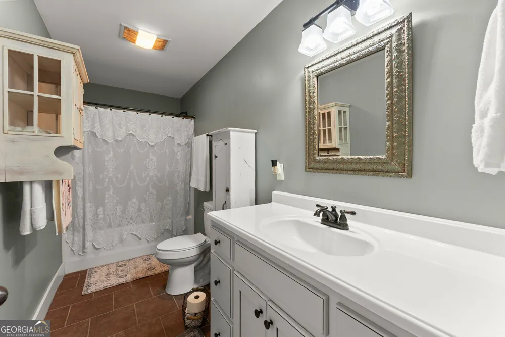 336 Wood ST Cornelia, GA 30531