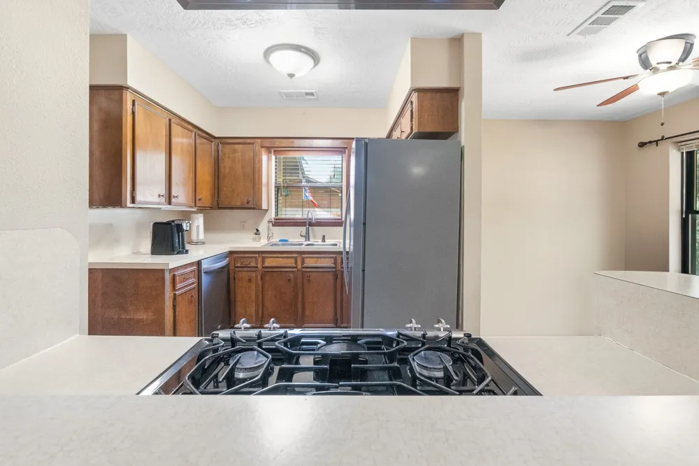 108 Meadow Creek Drive Schulenburg, TX 78956