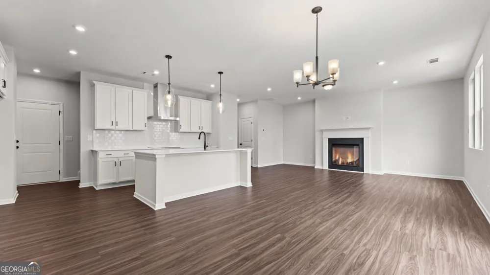 4406 Buttonwood LN Lilburn, GA 30047