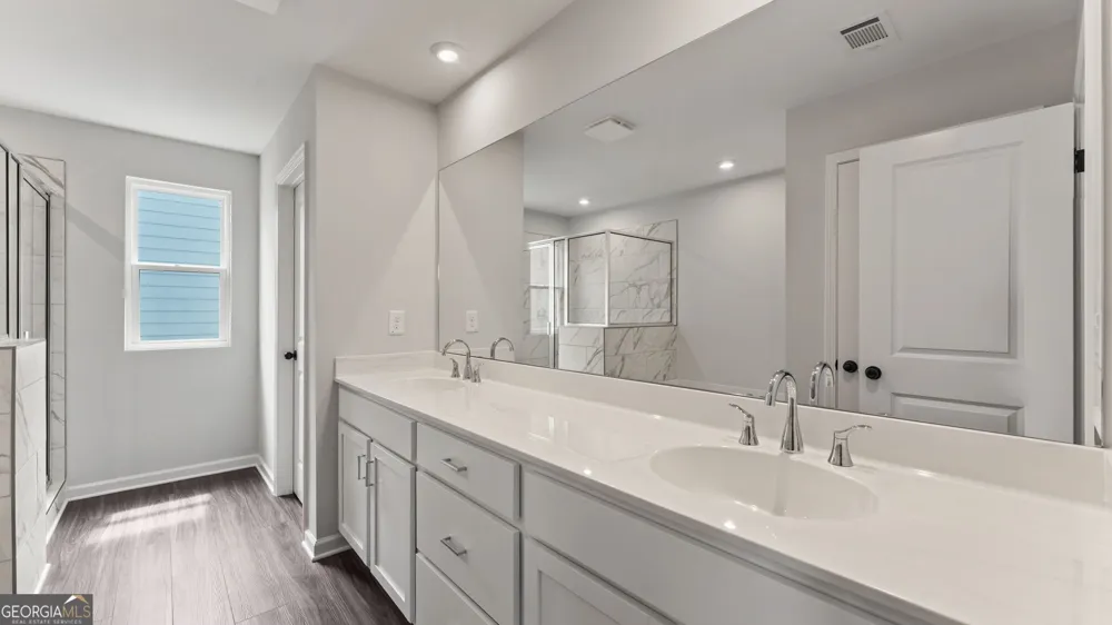 4406 Buttonwood LN Lilburn, GA 30047