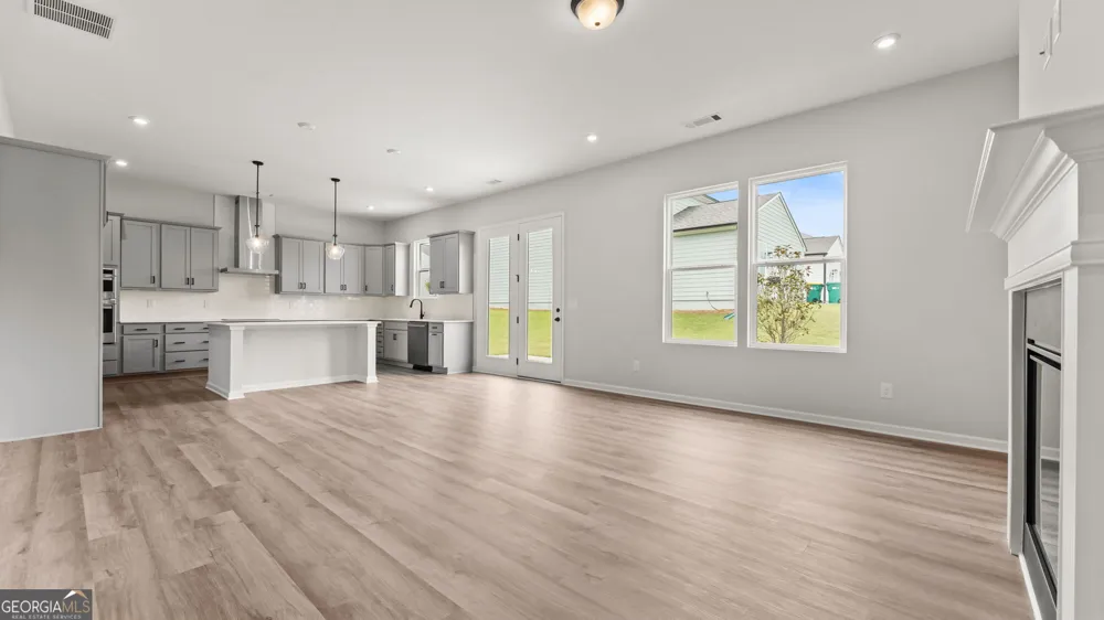 4326 Buttonwood LN Lilburn, GA 30047