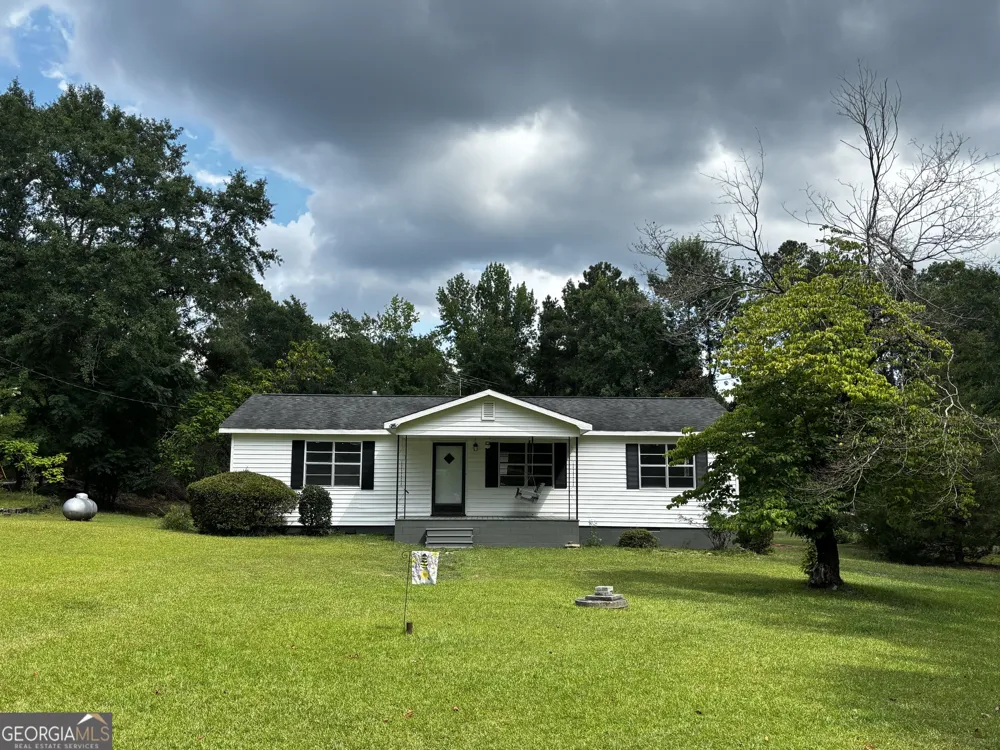 5494 Huffs Bridge RD Dearing, GA 30808
