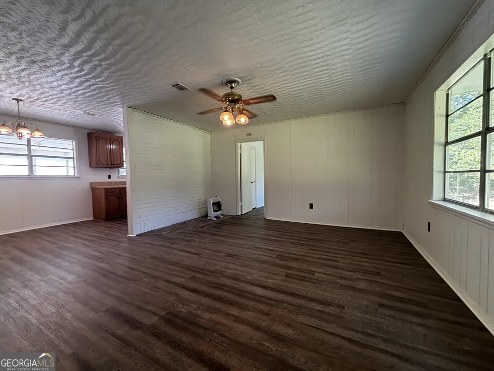 5494 Huffs Bridge RD Dearing, GA 30808
