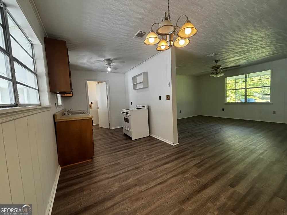 5494 Huffs Bridge RD Dearing, GA 30808