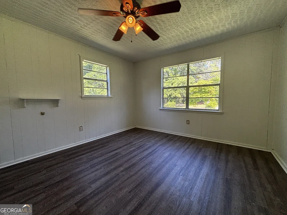 5494 Huffs Bridge RD Dearing, GA 30808