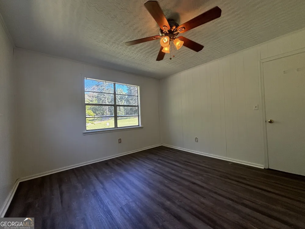 5494 Huffs Bridge RD Dearing, GA 30808