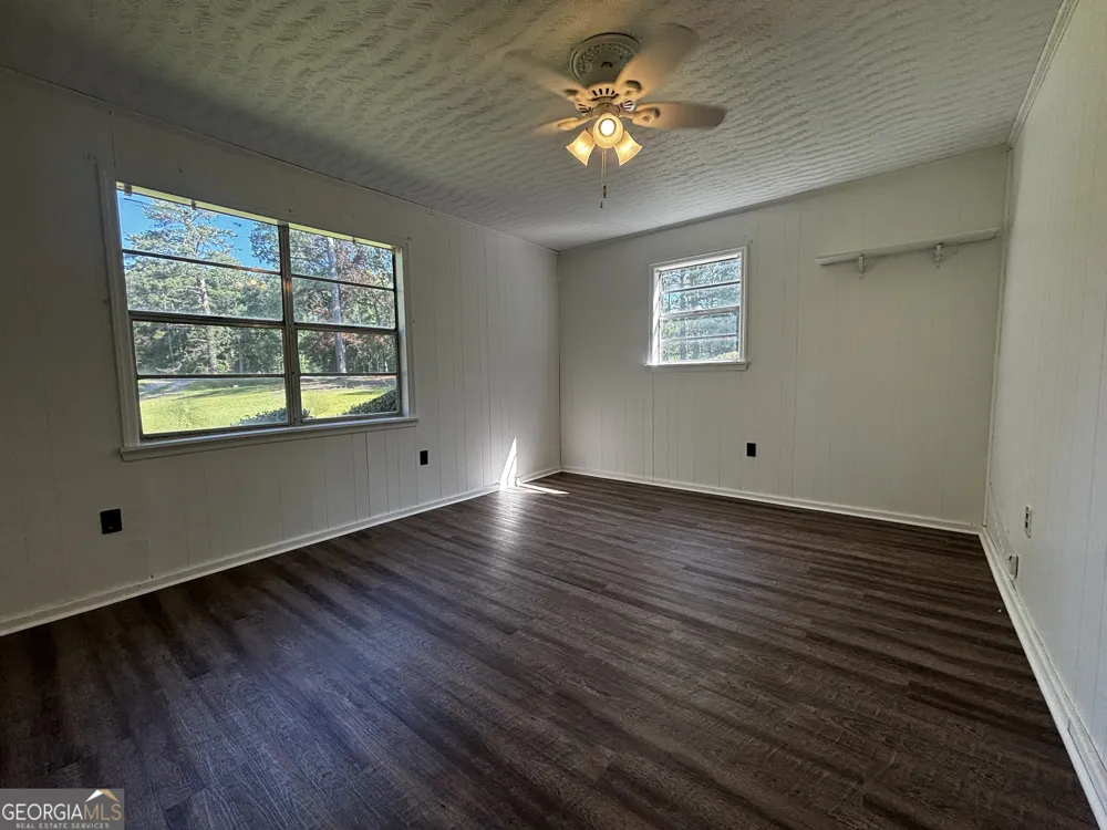 5494 Huffs Bridge RD Dearing, GA 30808