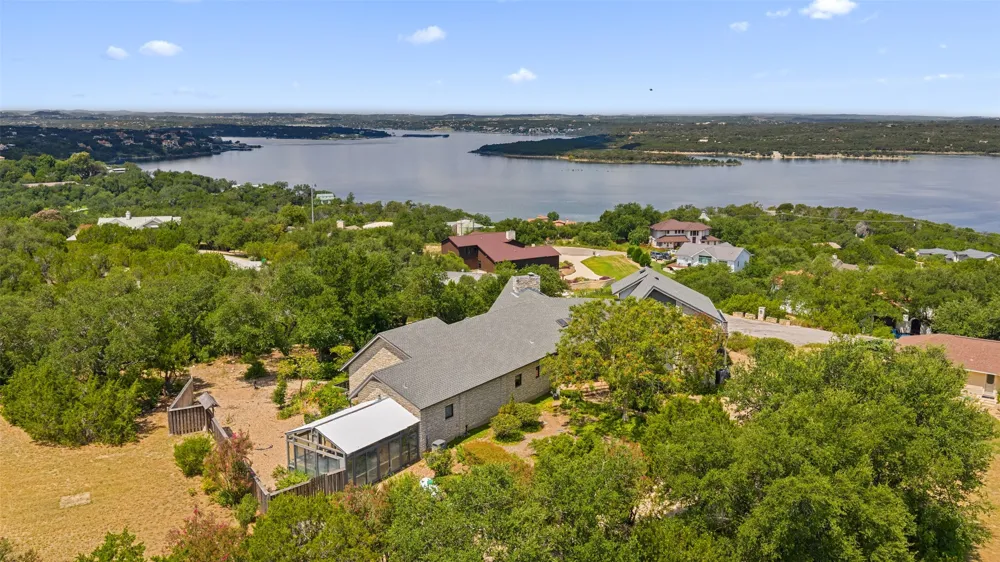 4005 Paloma Circle Lakeway, TX 78734