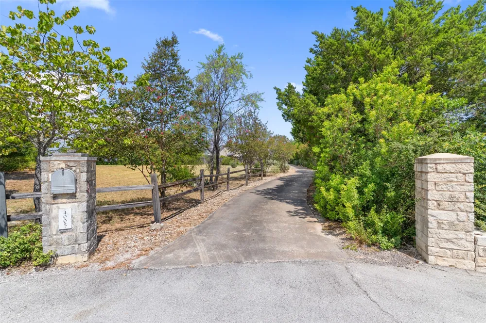4005 Paloma Circle Lakeway, TX 78734