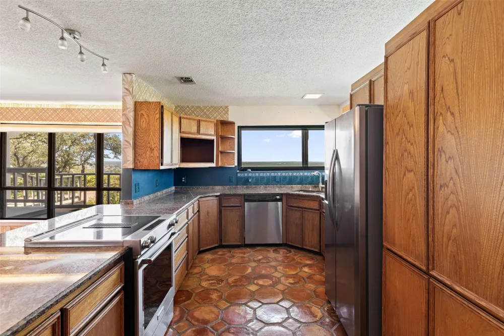 4005 Paloma Circle Lakeway, TX 78734