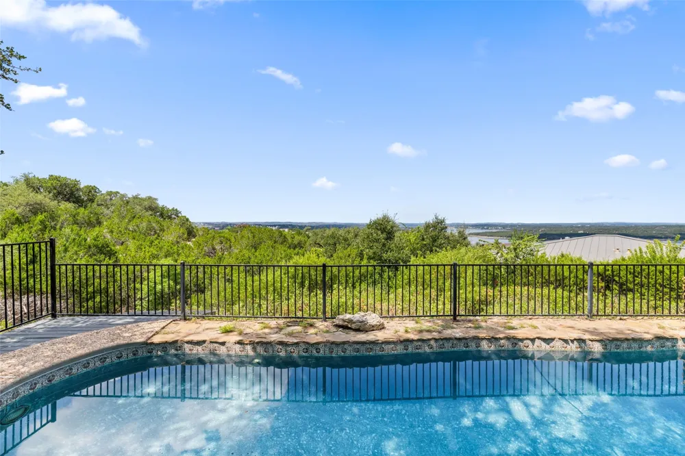 4005 Paloma Circle Lakeway, TX 78734