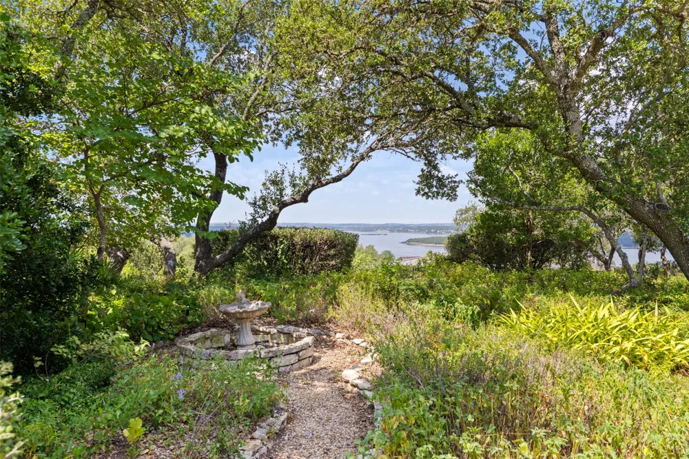 4005 Paloma Circle Lakeway, TX 78734