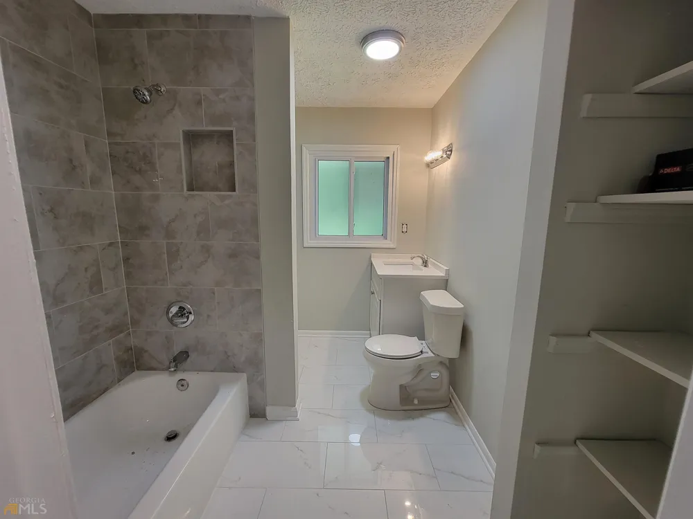 6628 Stark CT Riverdale, GA 30274