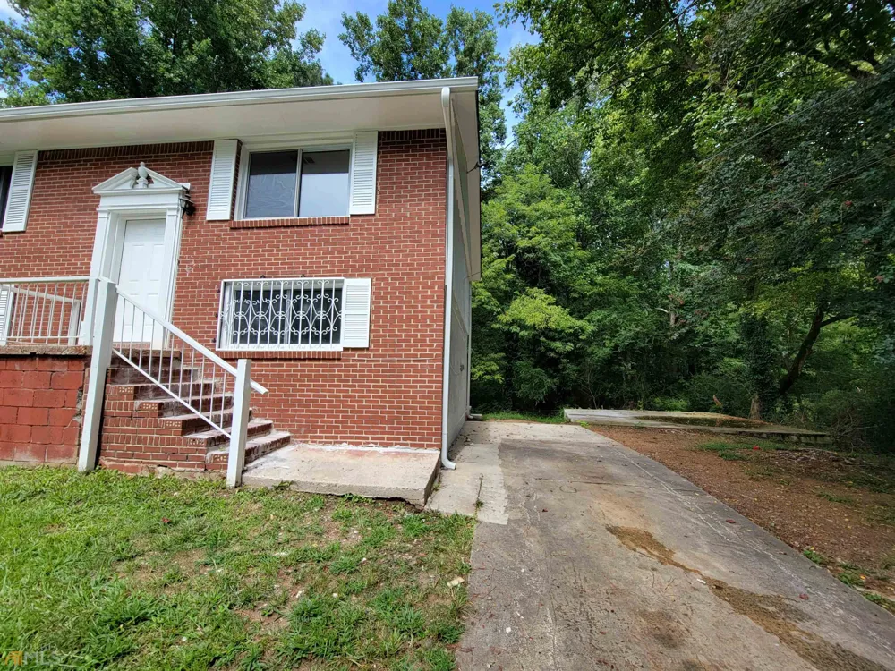 6628 Stark CT Riverdale, GA 30274