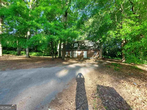 140 Hunters LN