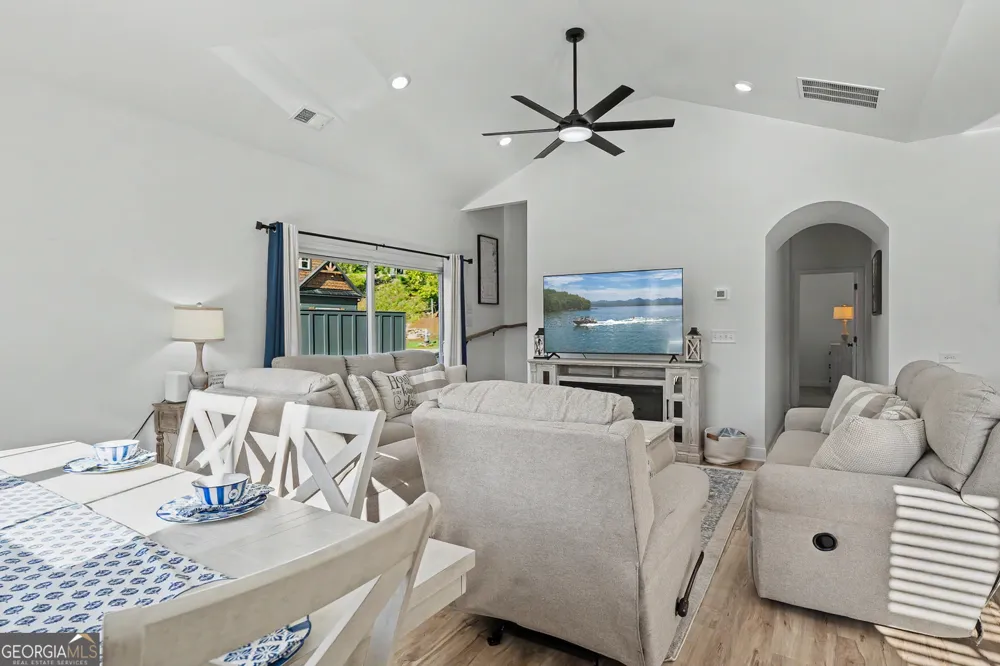 119 Red Cloud WALK Waleska, GA 30183