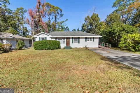704 Lausanne DR