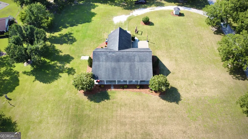 2402 Zoar RD Baxley, GA 31513