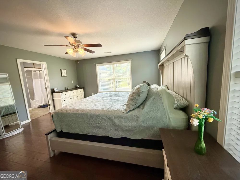2402 Zoar RD Baxley, GA 31513