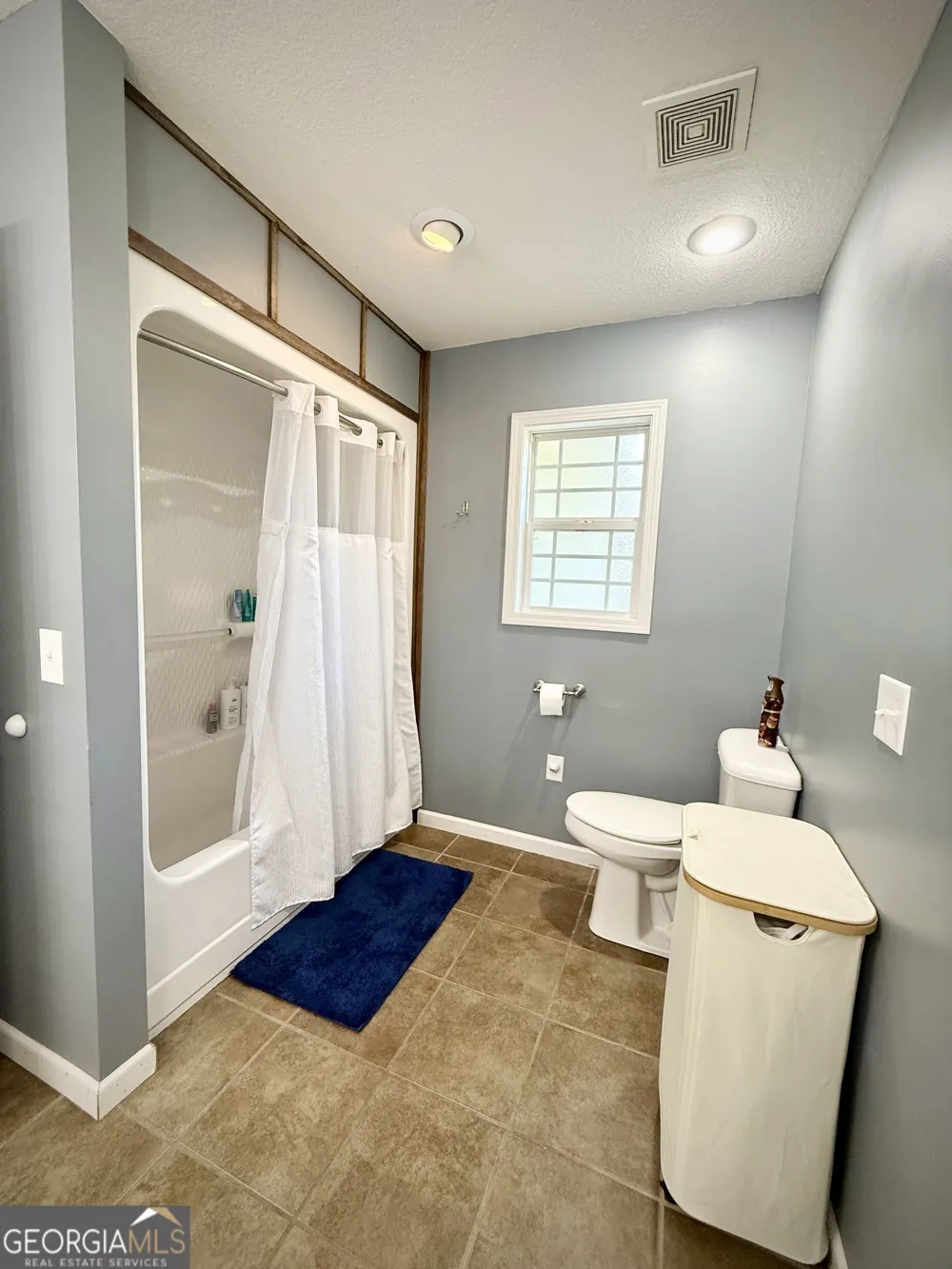 2402 Zoar RD Baxley, GA 31513