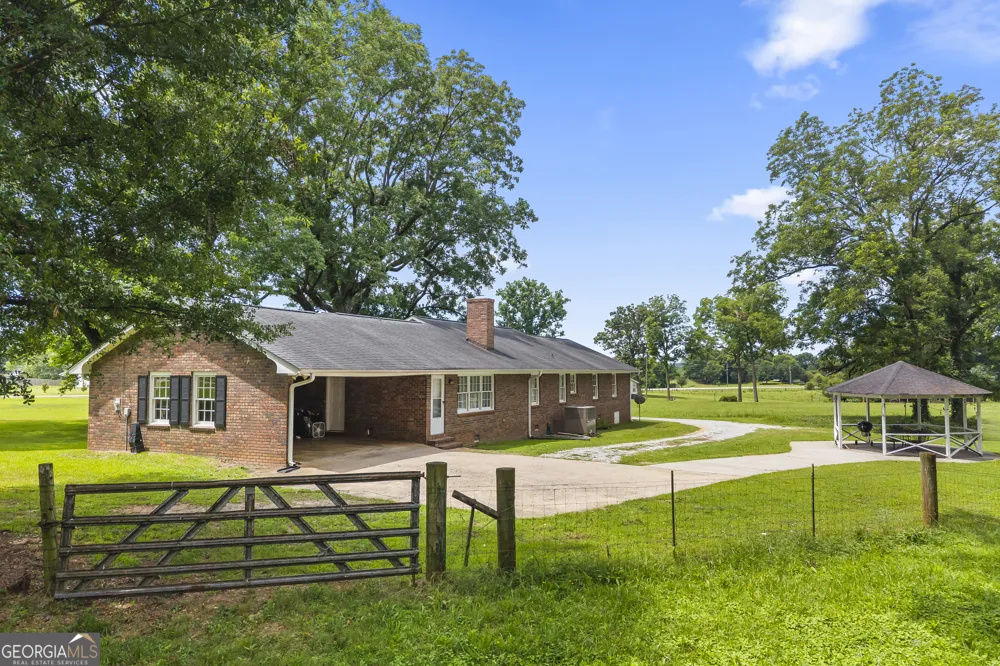 16530 Highway 59 Carnesville, GA 30521
