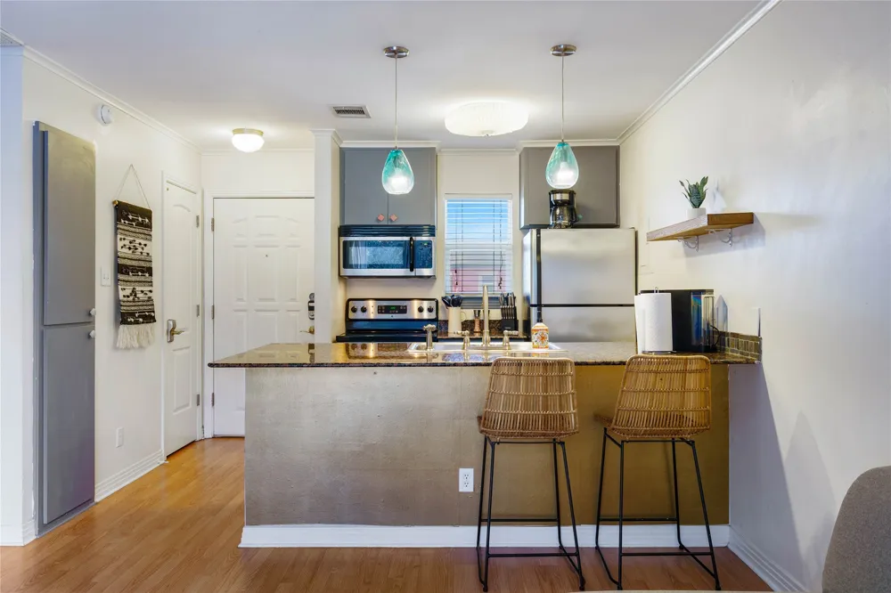 1422 Collier Street #214 Austin, TX 78704
