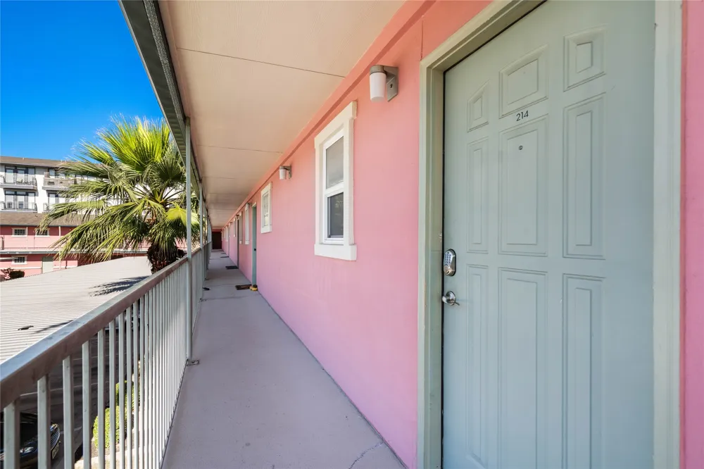 1422 Collier Street #214 Austin, TX 78704