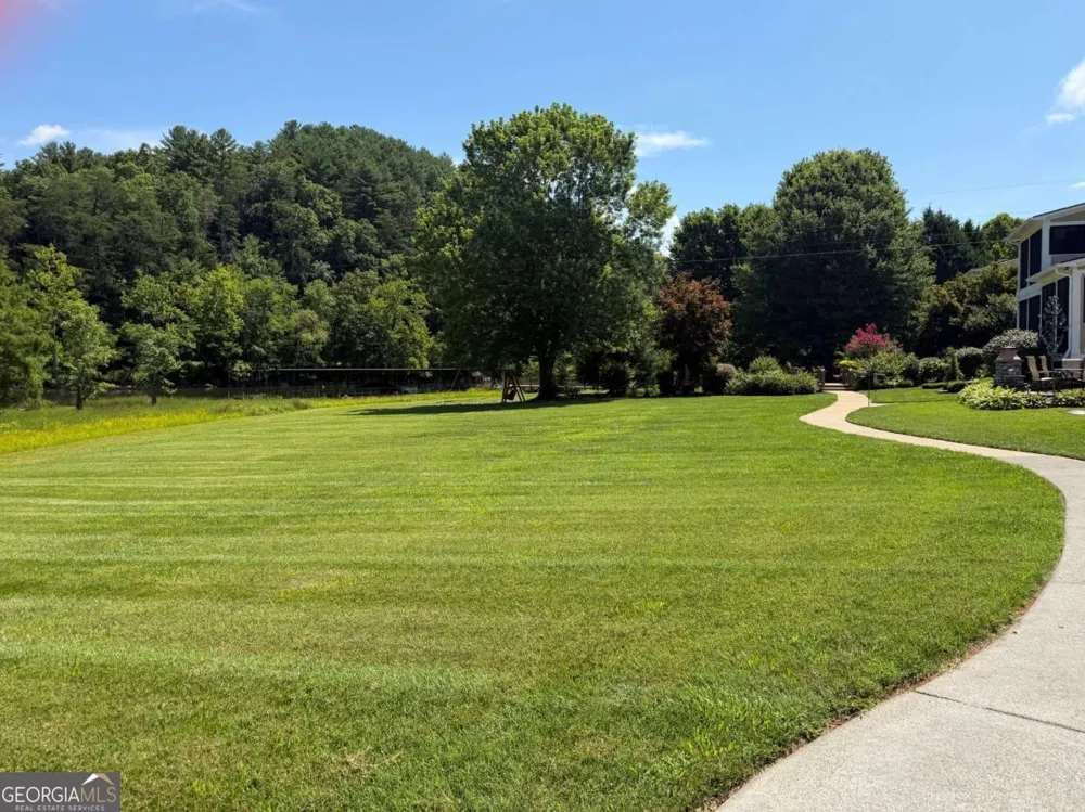 2261 Eastgate DR E Hiawassee, GA 30546