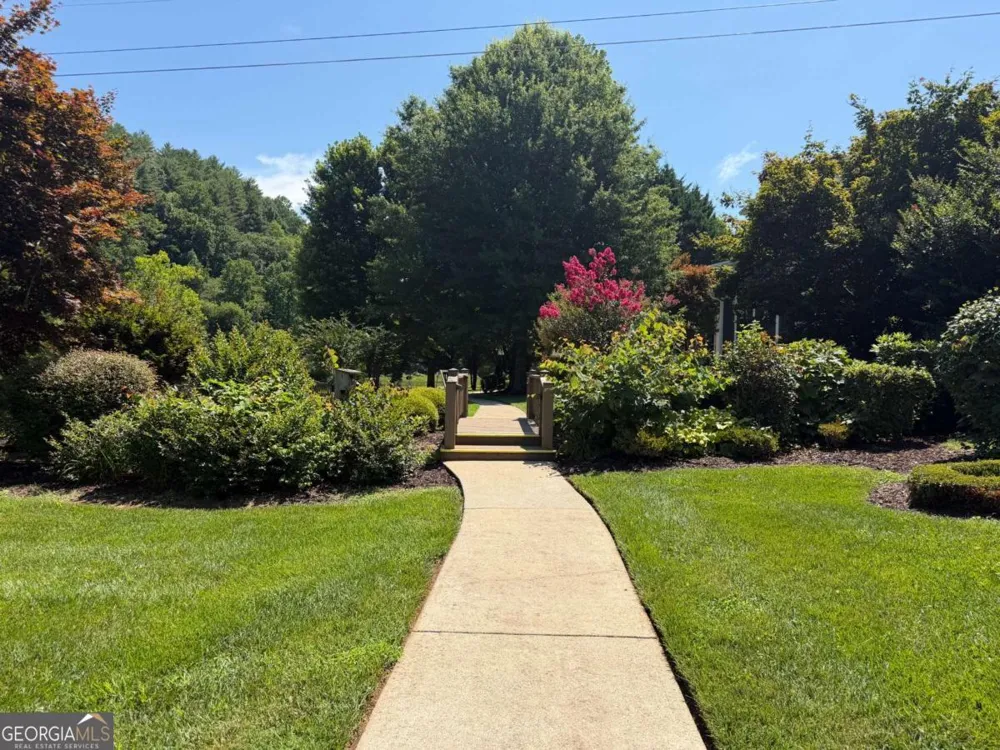 2261 Eastgate DR E Hiawassee, GA 30546