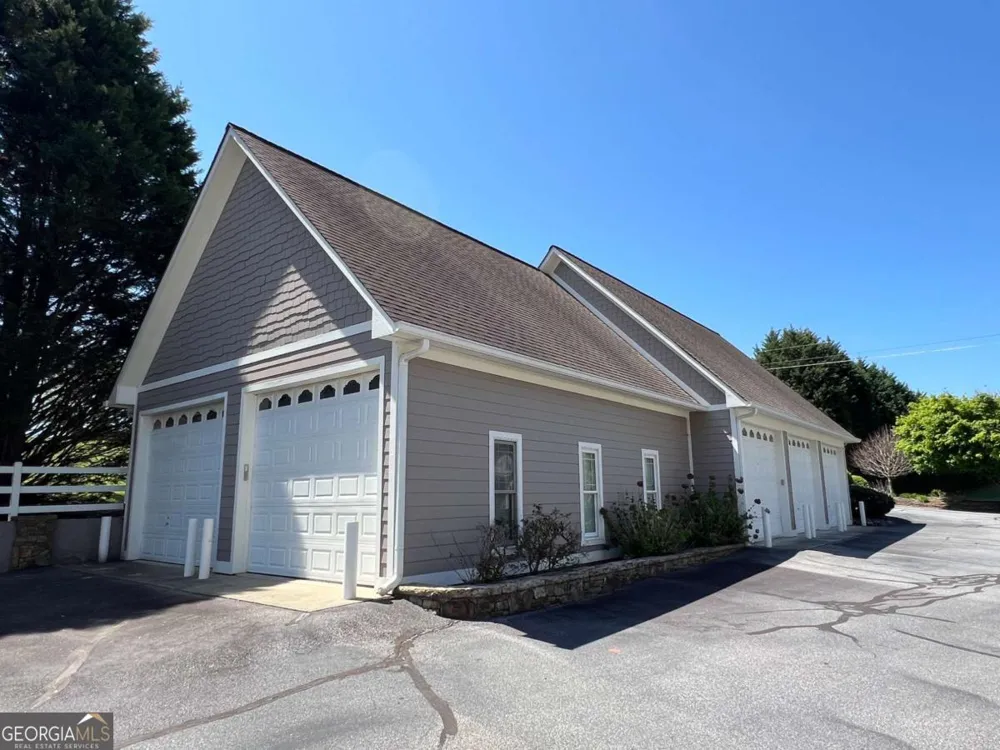 2261 Eastgate DR E Hiawassee, GA 30546