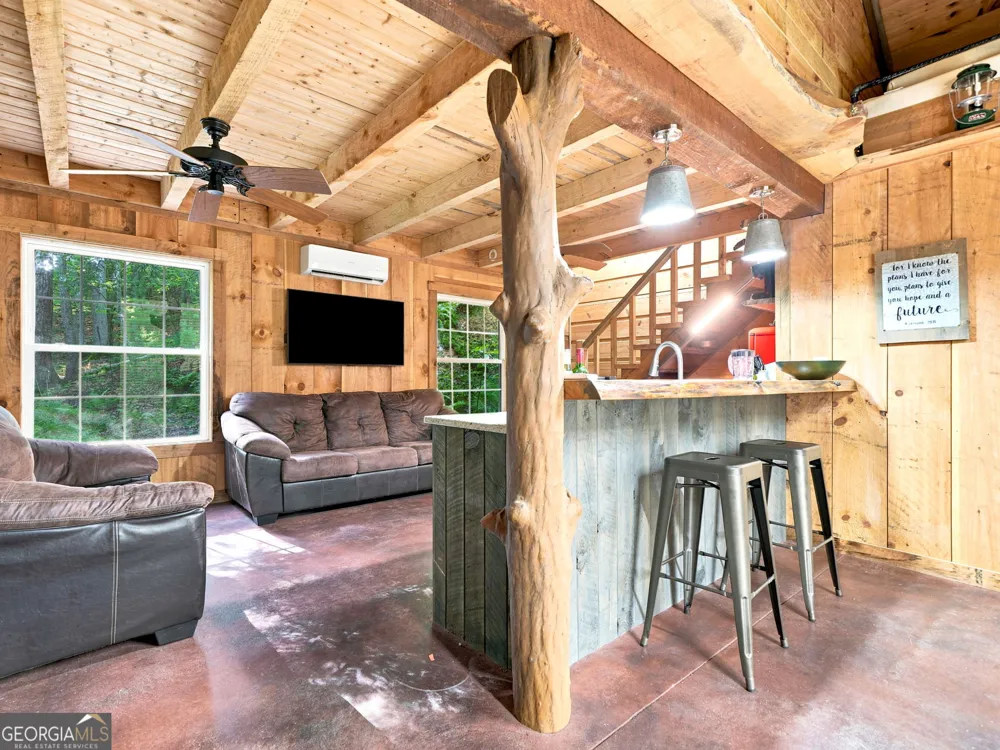 50 Pigeon Creek RD Blue Ridge, GA 30513