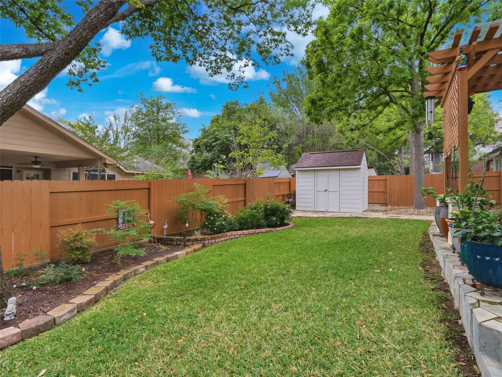 701 Moss Wood Schertz, TX 78154