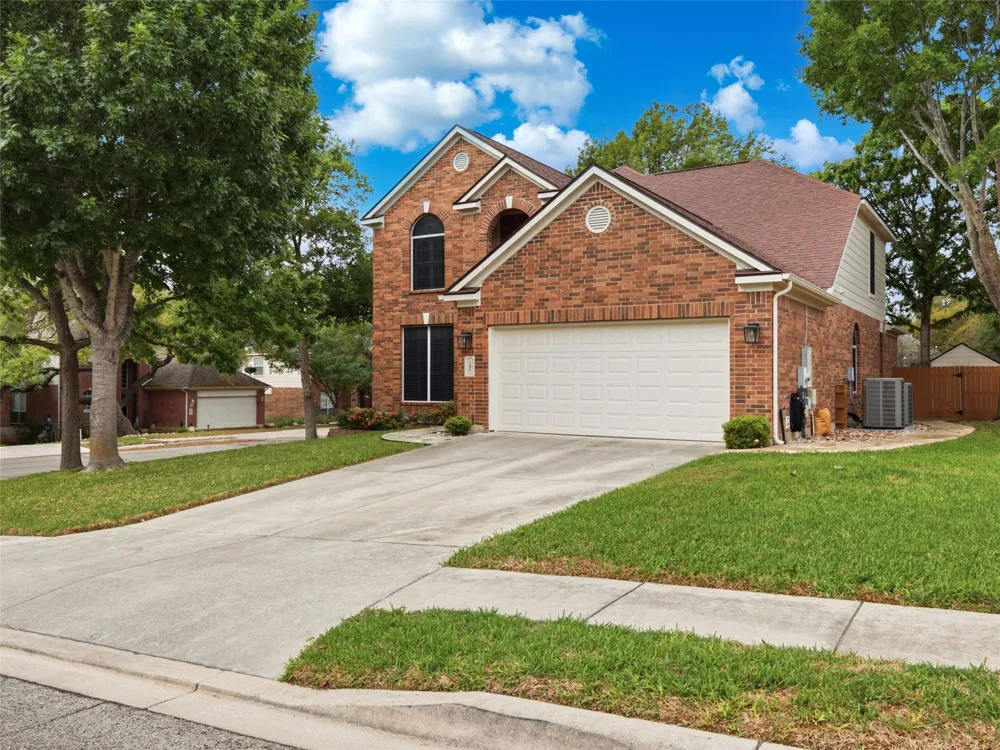701 Moss Wood Schertz, TX 78154