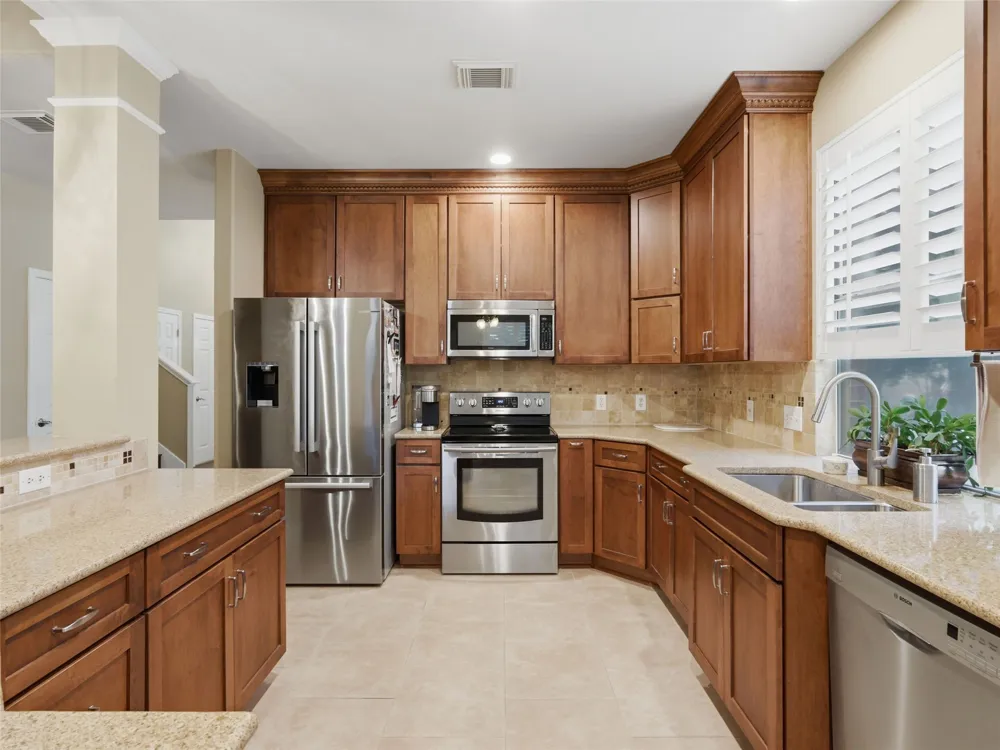 701 Moss Wood Schertz, TX 78154