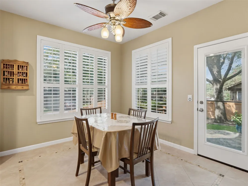 701 Moss Wood Schertz, TX 78154