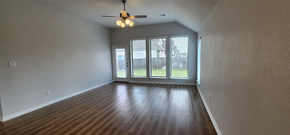213 Los Olives Lane Liberty Hill, TX 78642