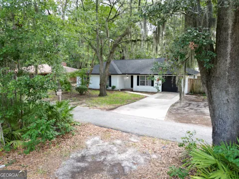 822 Lakeview CT