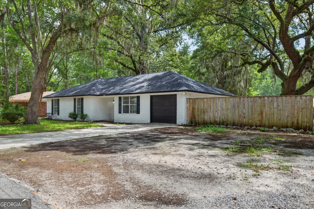 822 Lakeview CT Hinesville, GA 31313