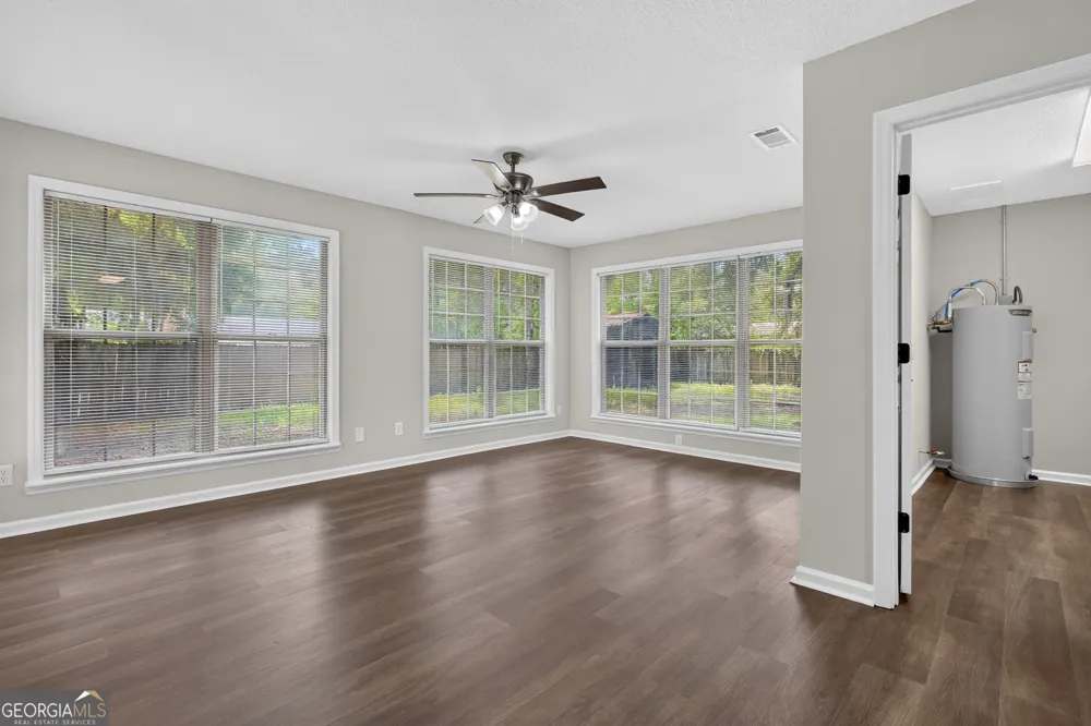 822 Lakeview CT Hinesville, GA 31313