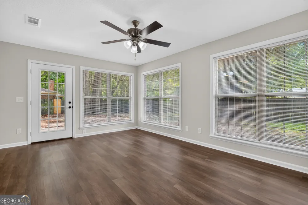 822 Lakeview CT Hinesville, GA 31313
