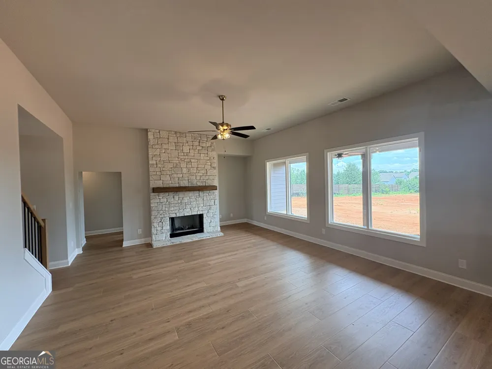 348 Grove PARK Senoia, GA 30276